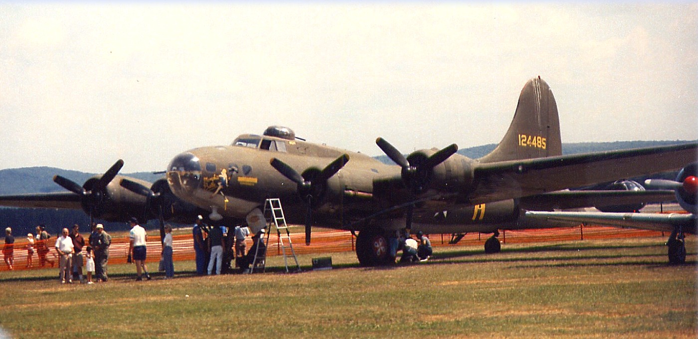 B-17 F